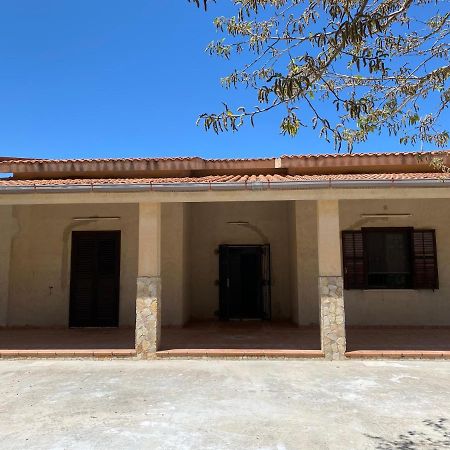 Villa Singola A 1300 Mt Dal Mare 马扎拉德尔瓦洛 外观 照片