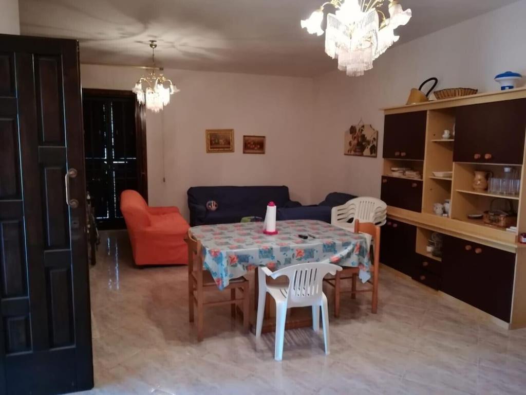 Villa Singola A 1300 Mt Dal Mare 马扎拉德尔瓦洛 外观 照片