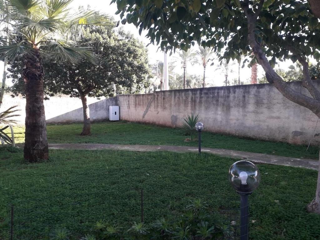 Villa Singola A 1300 Mt Dal Mare 马扎拉德尔瓦洛 外观 照片