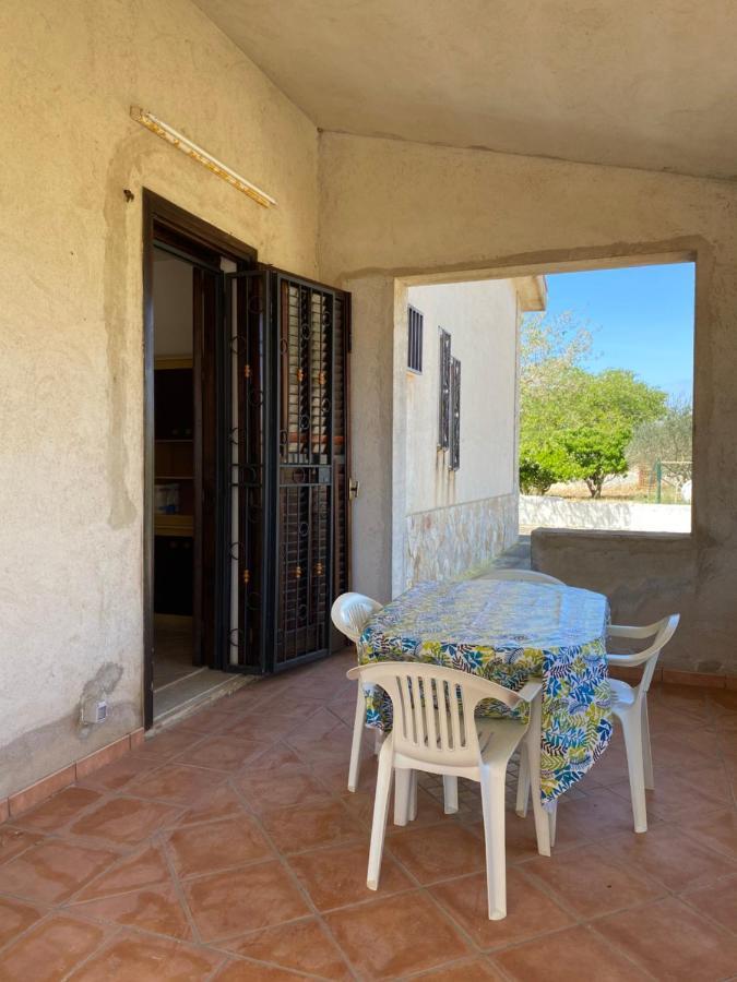 Villa Singola A 1300 Mt Dal Mare 马扎拉德尔瓦洛 外观 照片